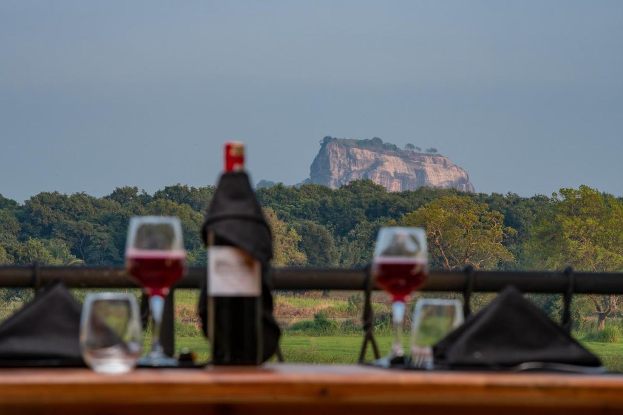Hotel Ceylon Breeze Sigiriya Exteriér fotografie